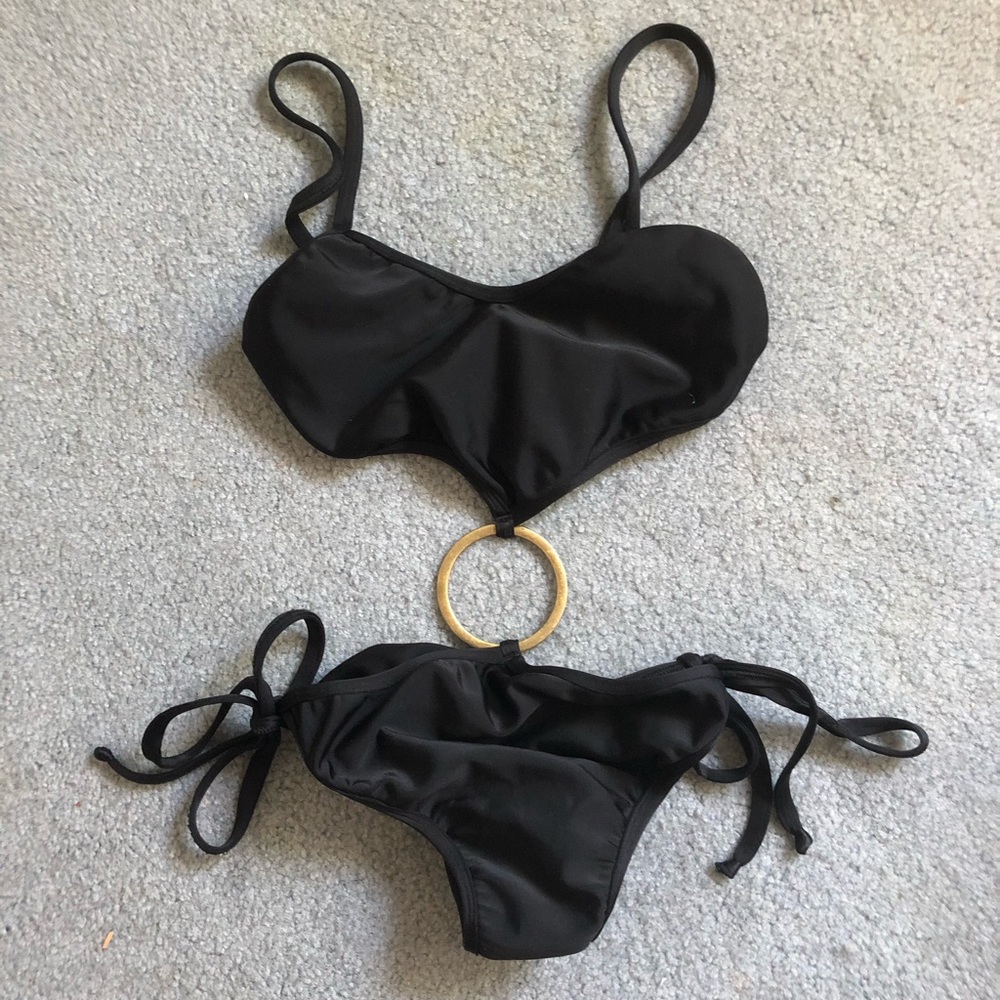 Black one piece cut-out bikini 🖤